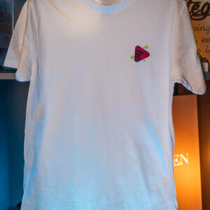 Play Button | T-shirt | White